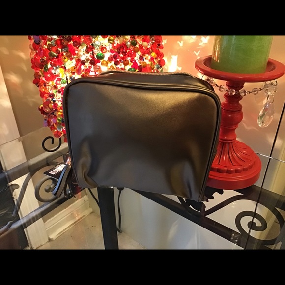 💋Sienna Mae Makeup Bag + Two Free Extras - Picture 4 of 6